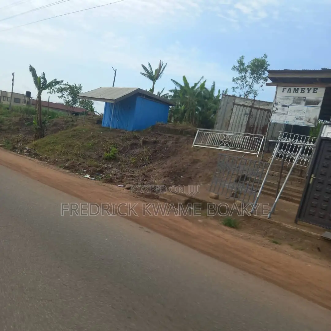2 Stores With Warehouse for Sale at Bibiani Main Road