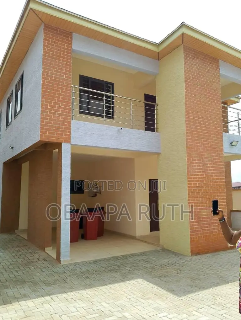 3bdrm House in Adenta for rent