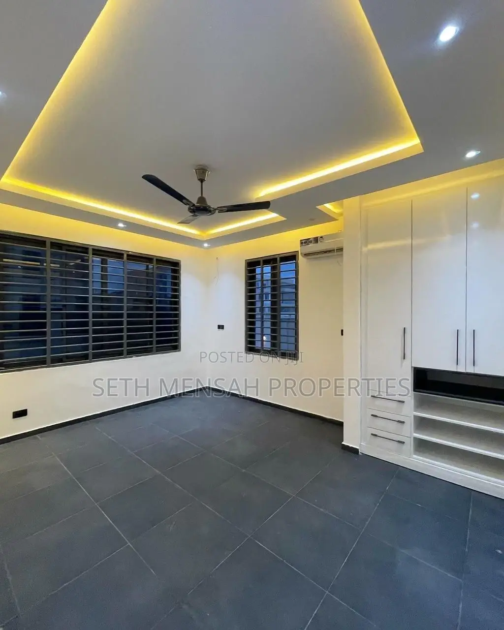 4bdrm House in For Sale, Ashaley Botwe for sale
