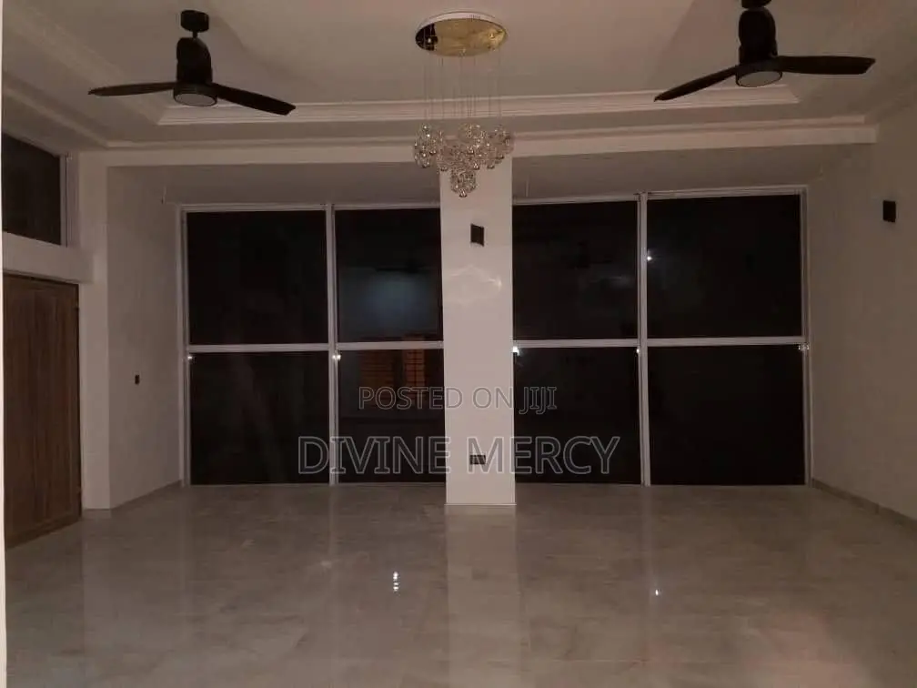 4bdrm Bungalow in East Legon Hill for sale