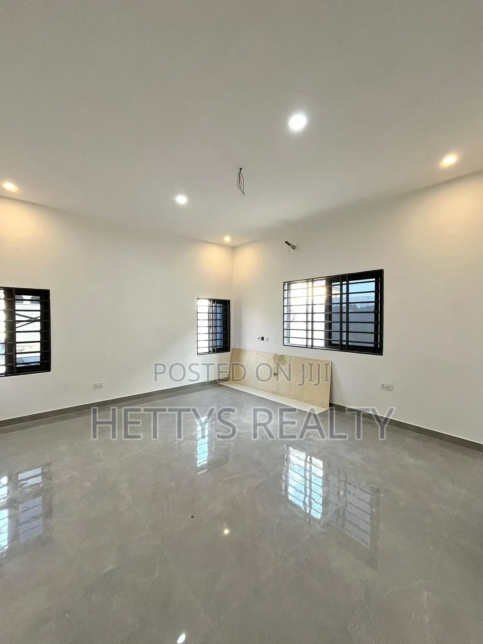 3bdrm House in Pokuase for sale