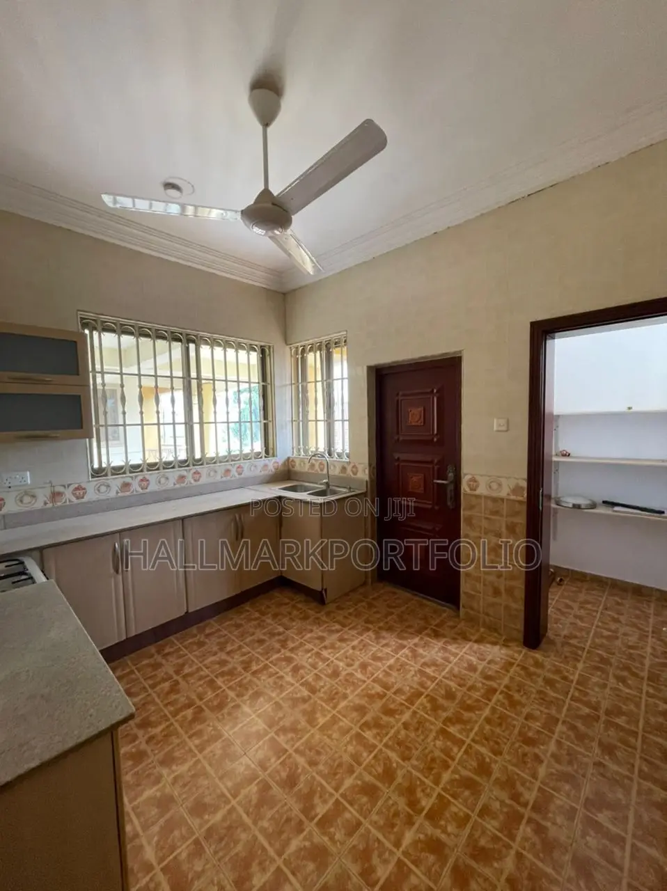 3bdrm Apartment in North Legon for rent