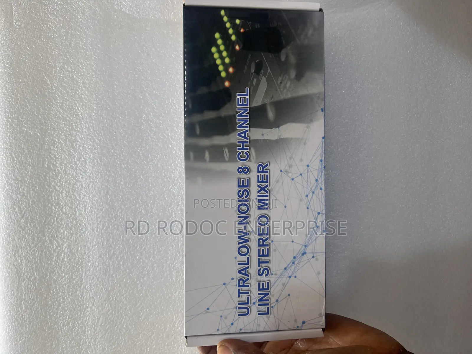 Ultralow - Noise 8 Channel Mixer