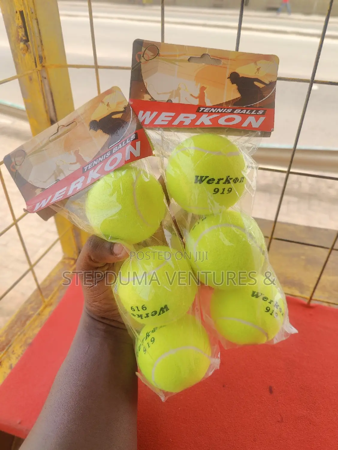 Cushion Balls / Lawn Tennis Balls