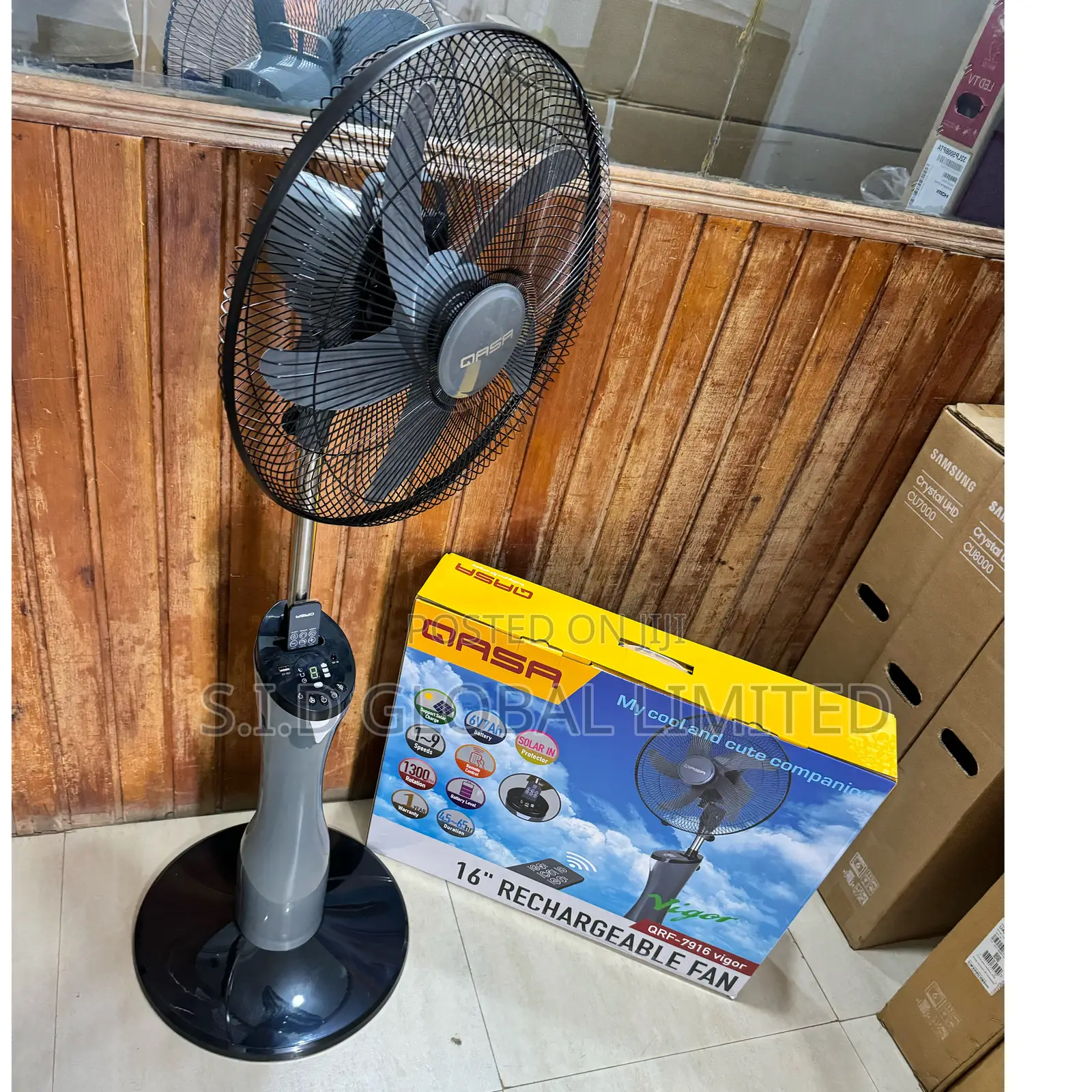 High Quality Solar Rechargeable Fan 16” Lasts12 To16hrs