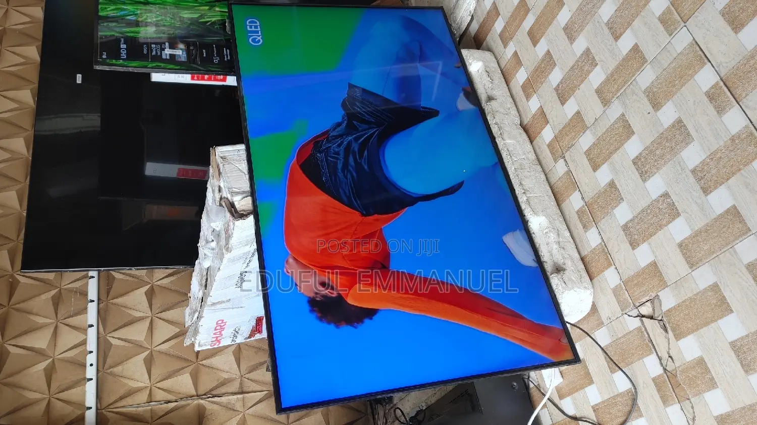 Samsung 50" QLED Q60A UHD HDR Smart Ultra Slim Netflix