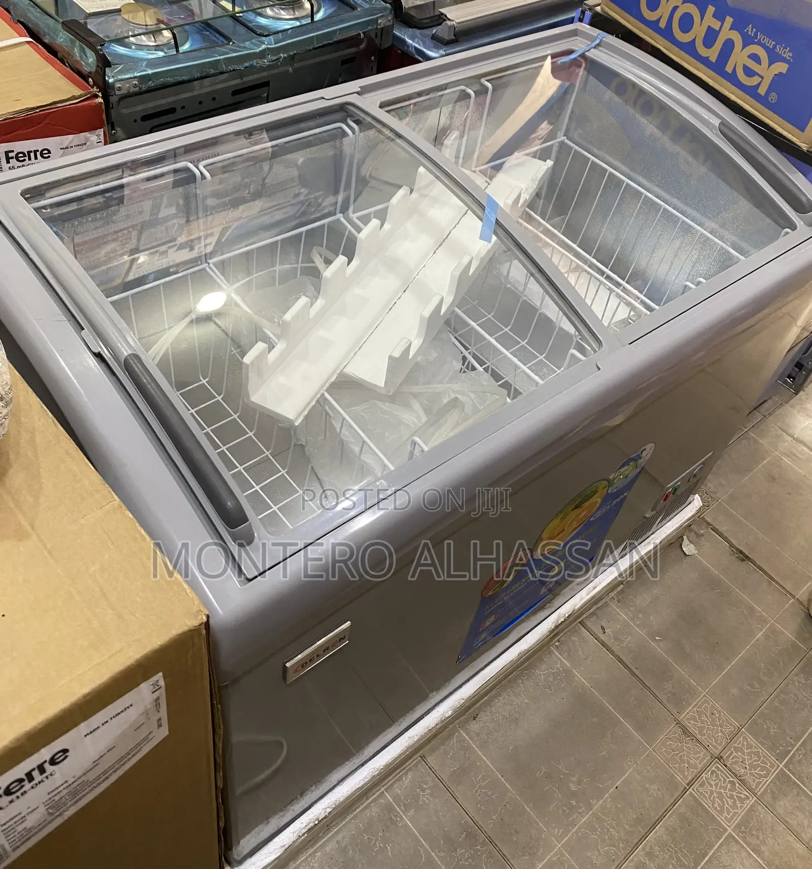 Delron Displays Freezer 258liters