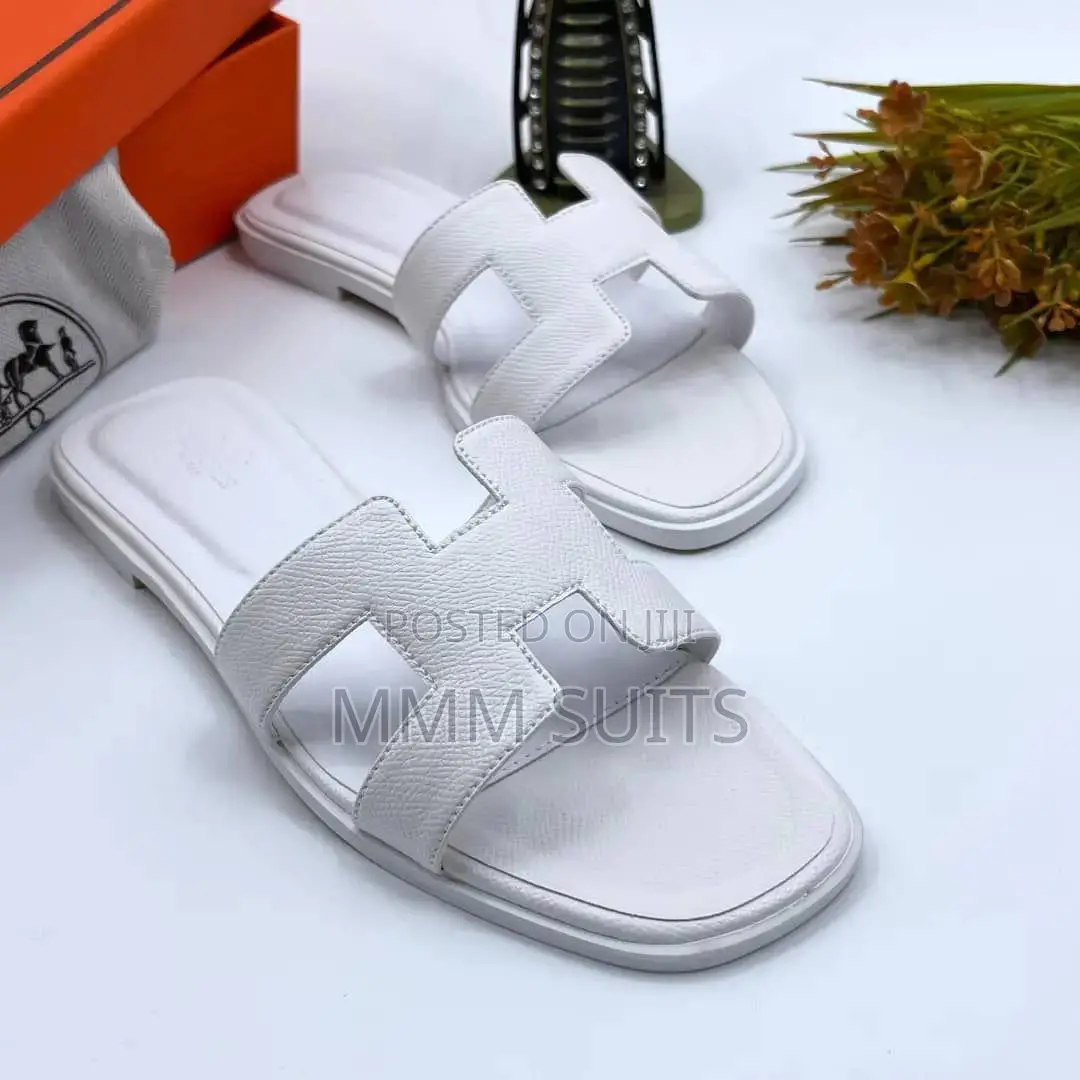 Quality Ladies Hermes Slippers Fresh in Box