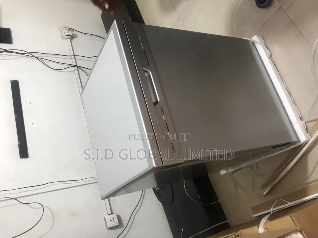 Not Your Regular Midea 12 Plates Dishwasher Full Board
