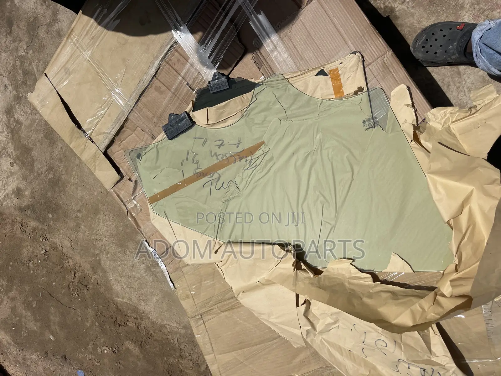 Hyundai Tucson Door Glass