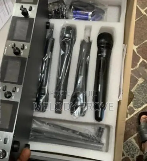 Shure Mx-7070 4 in 1 Microphone