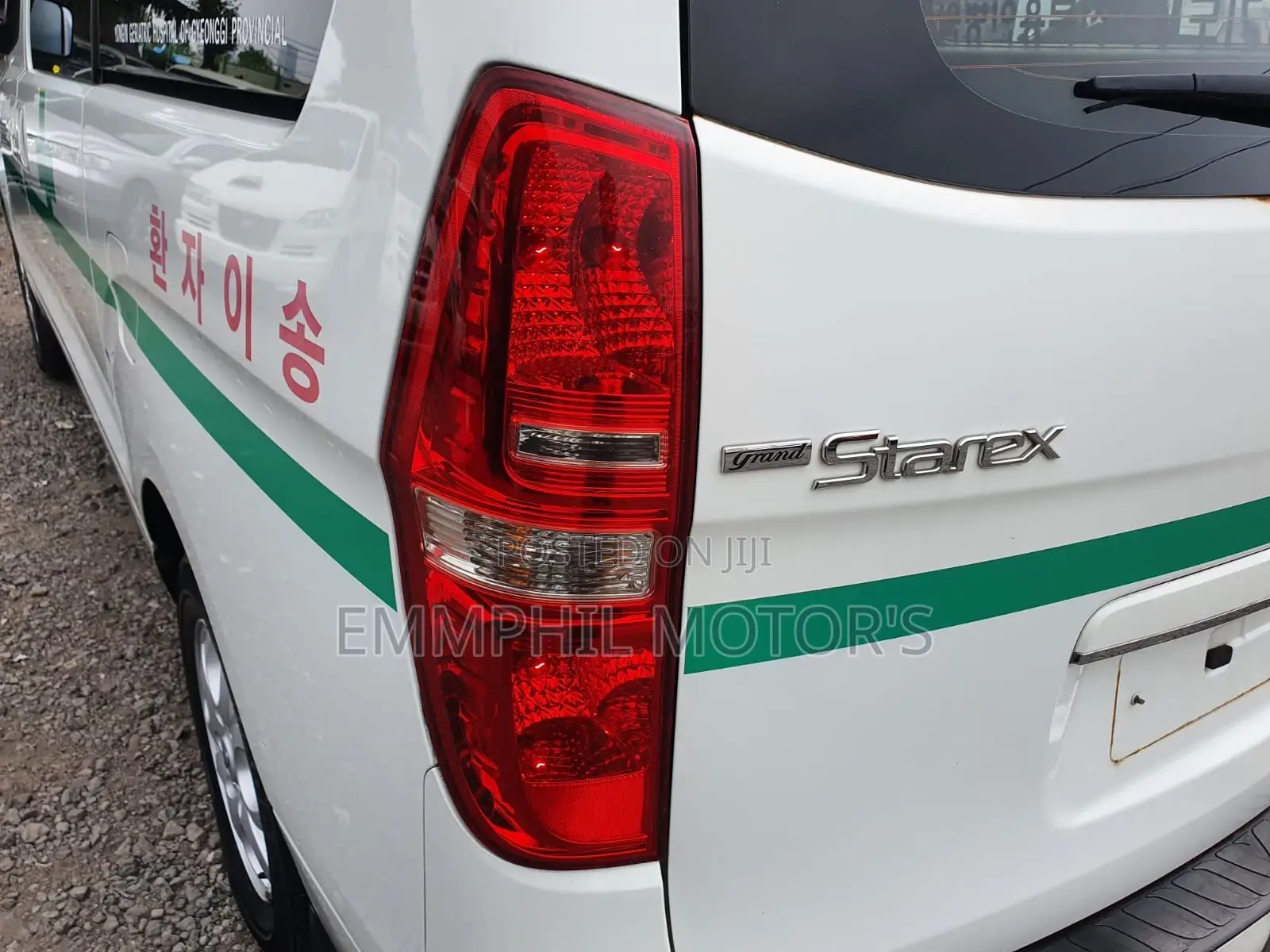Hyundai Starex 2013 White