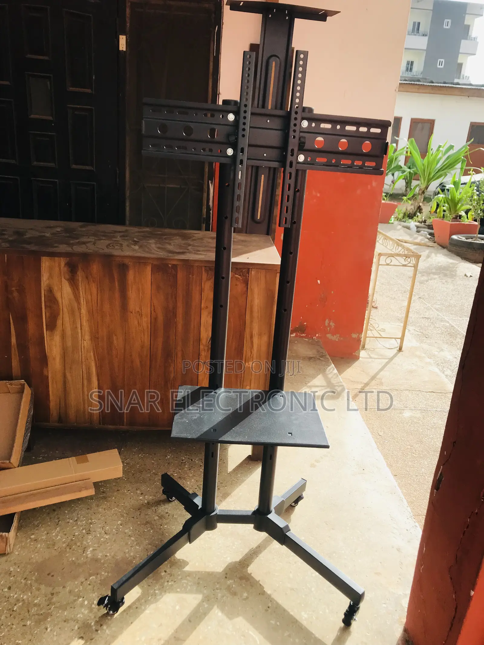 Highly Satisfyingly Universal Mobile TV Cart Stand