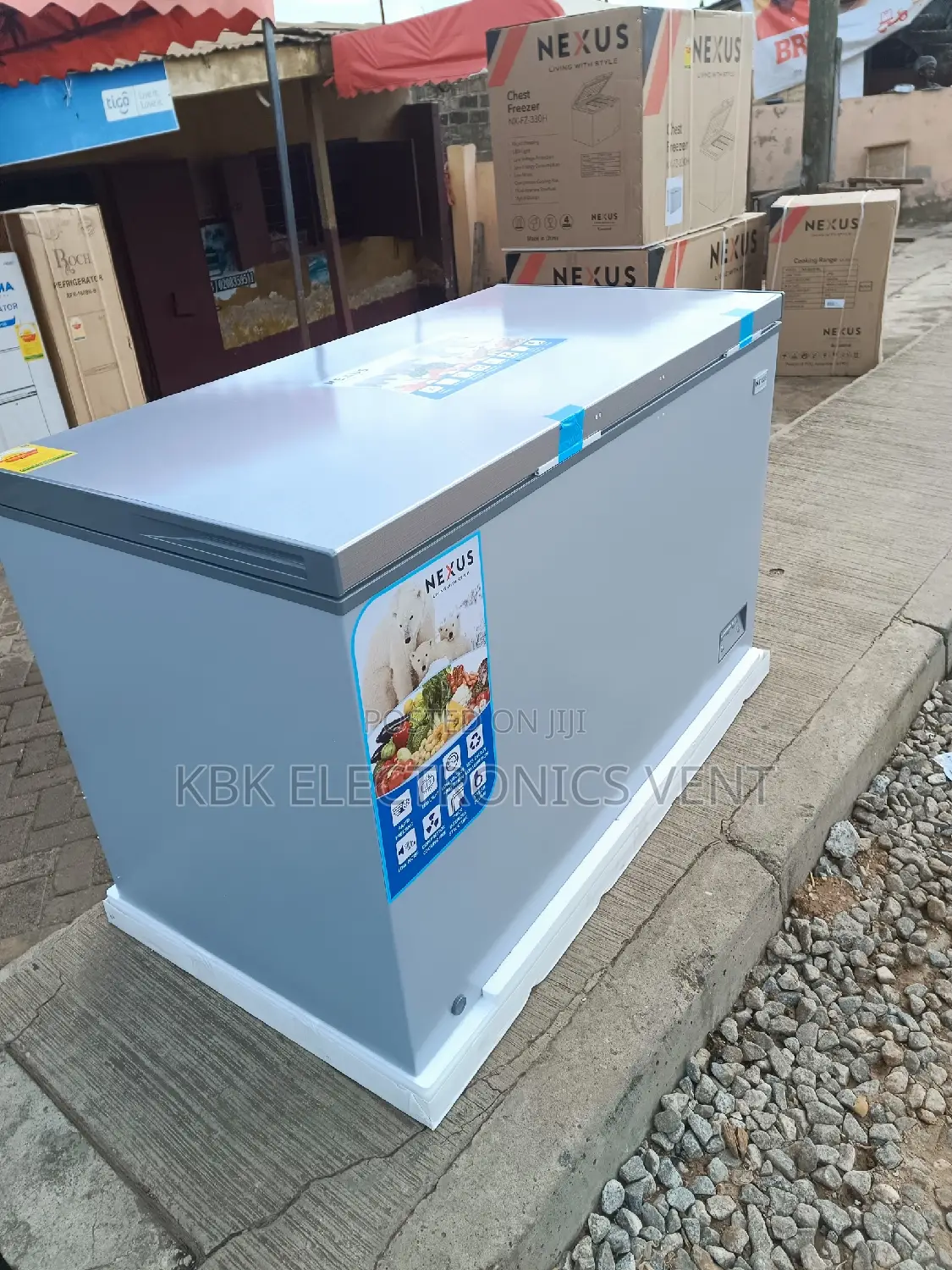 Innova 380ltr Chest Freezer Single Door + Glass