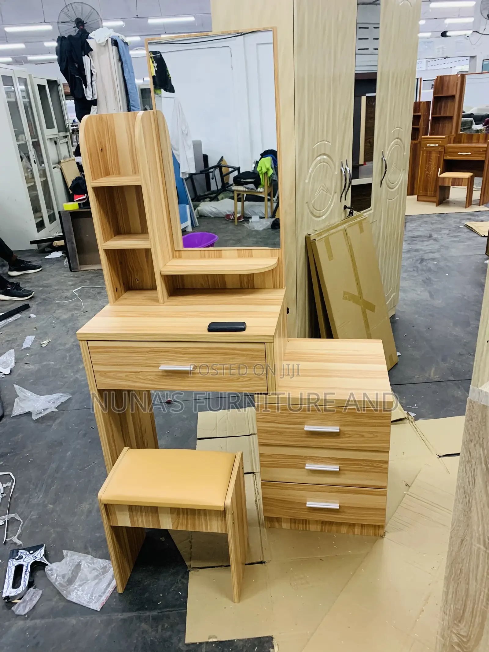 Dresser Dresser