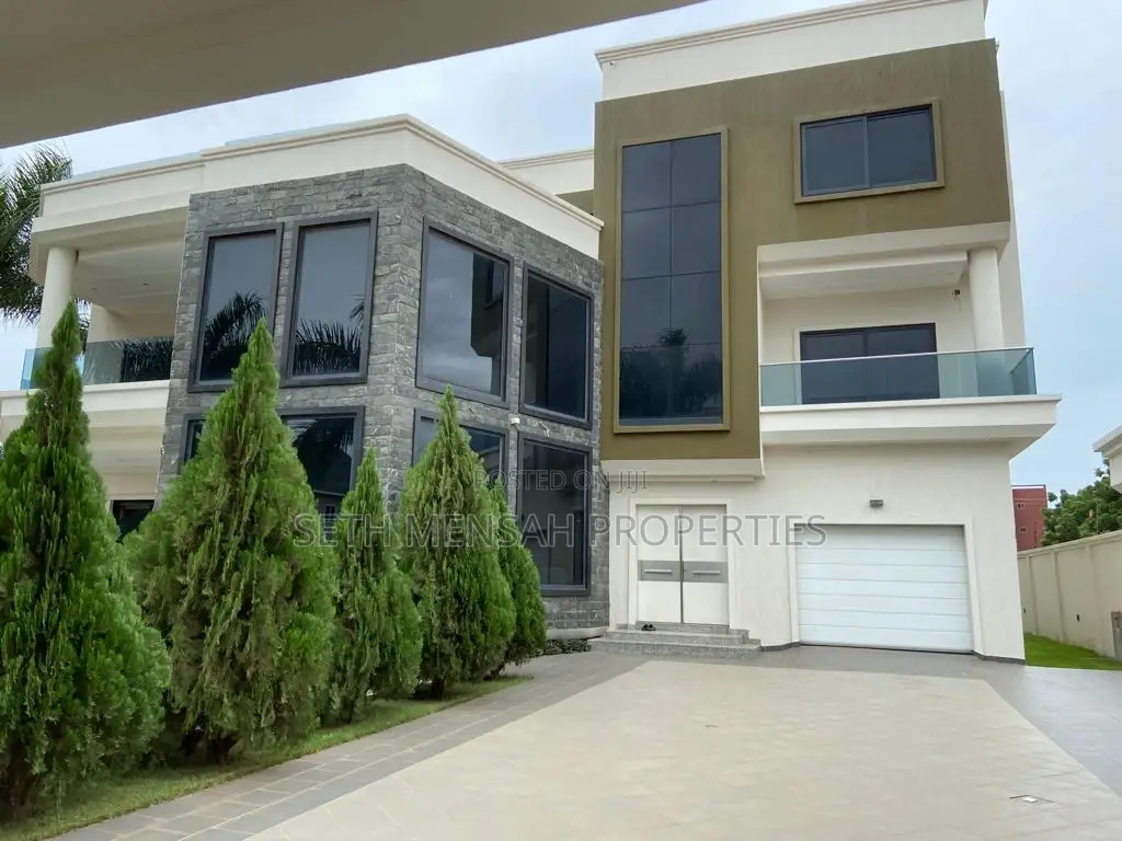 6bdrm Apartment in East Legon for sale