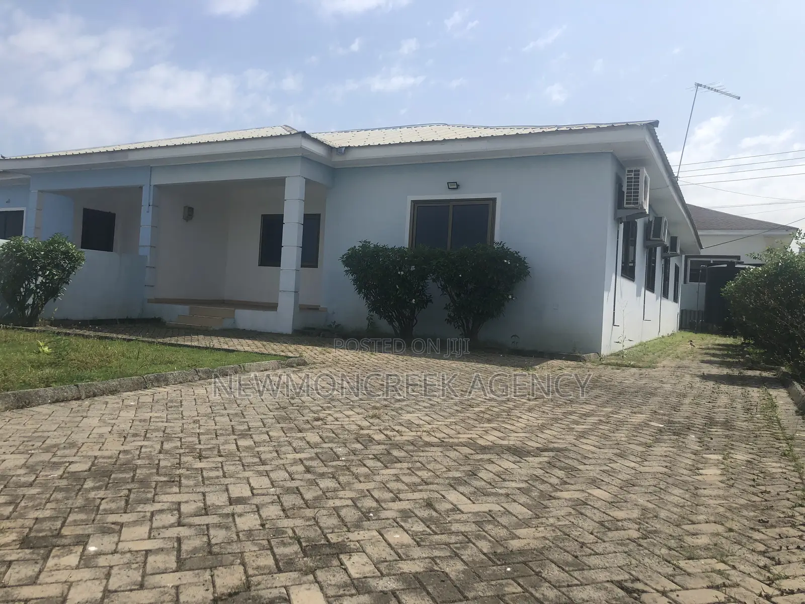 3bdrm Bungalow in Devtraco Estatesc25, Accra Metropolitan for sale