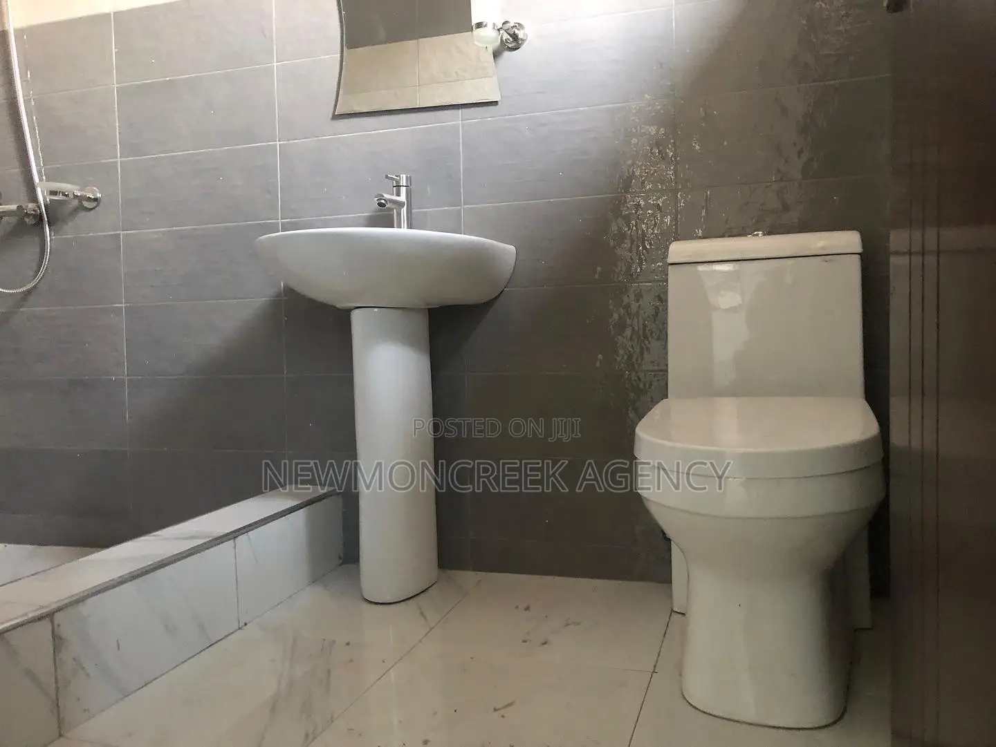 2bdrm Apartment in Oyarifa To Aburi, Accra Metropolitan for sale