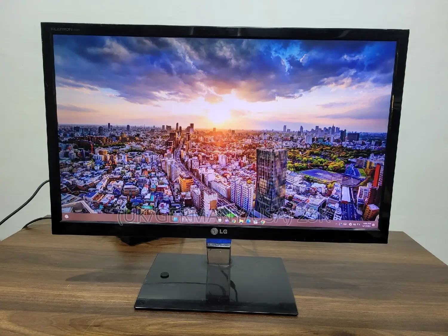 Lg 23′′ Led Backlit Monitor – Full Hd 5 Ms, Slim Design, Hdmi/Dvi/Vga