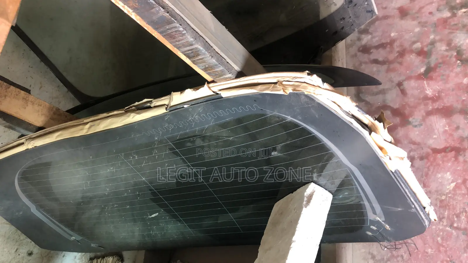 Lexux NX 200 -300back Glass