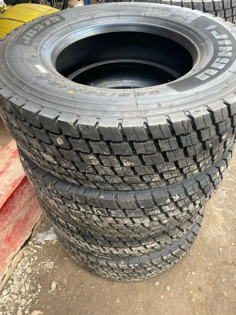 Original Rough Tyres 285/70 R19.5 for Kia Rhino