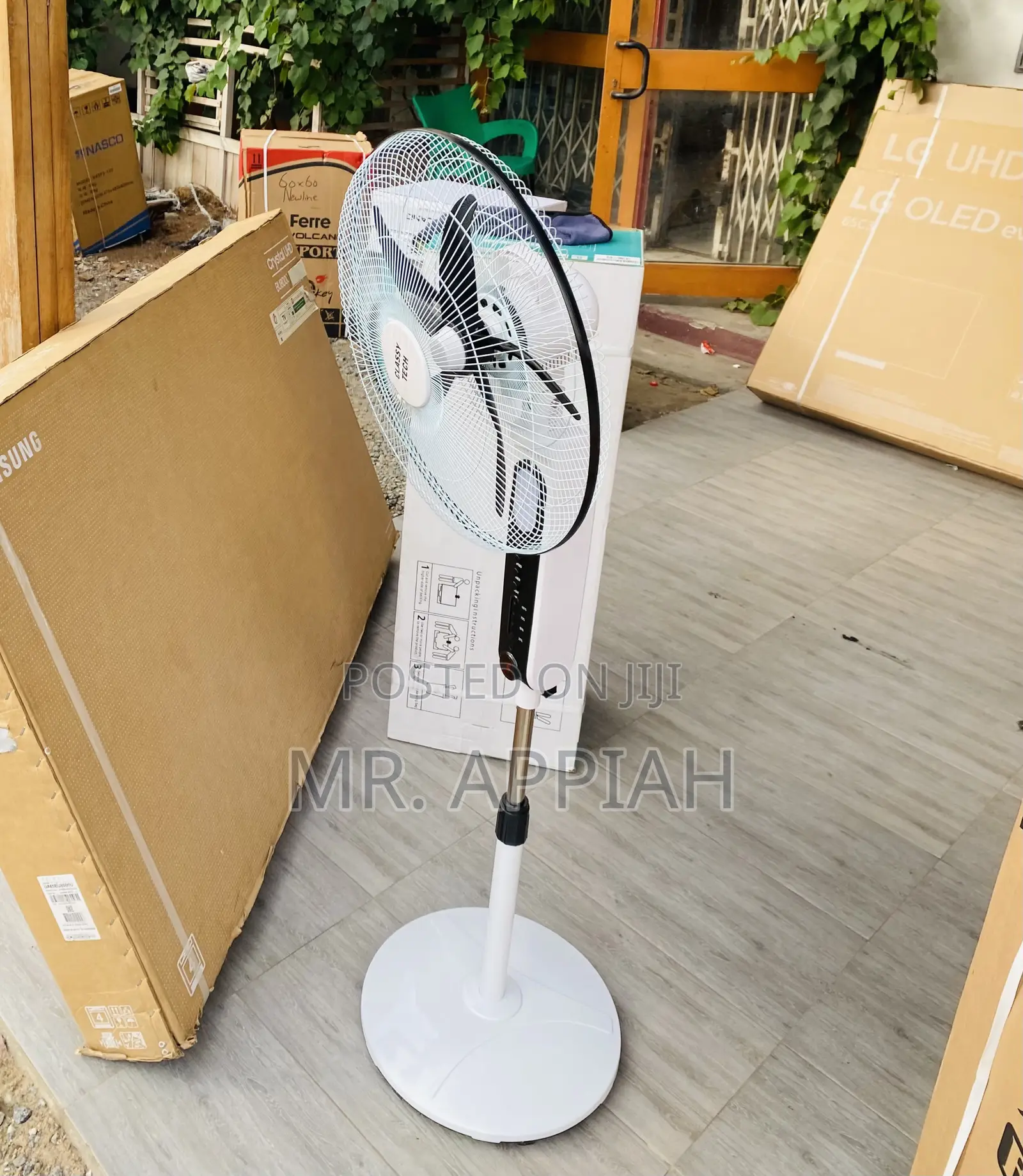 Classic Design Classy Tech 18 Rechargeable With Remote Fan