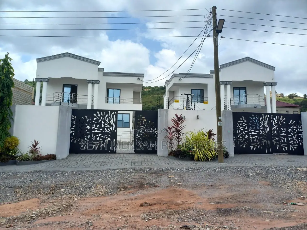 Furnished 4bdrm Apartment in Ayi Mensah, Accra Metropolitan for sale