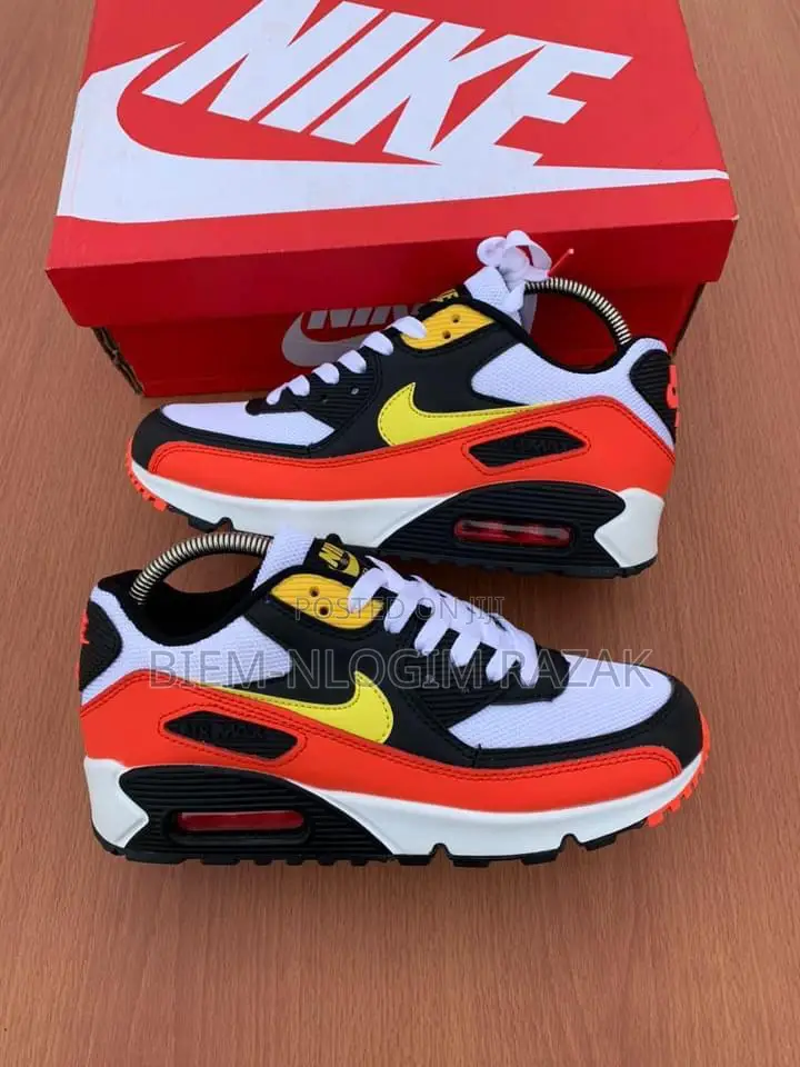 High Quality Reebok N Nike Air Sneakers Available In Stock