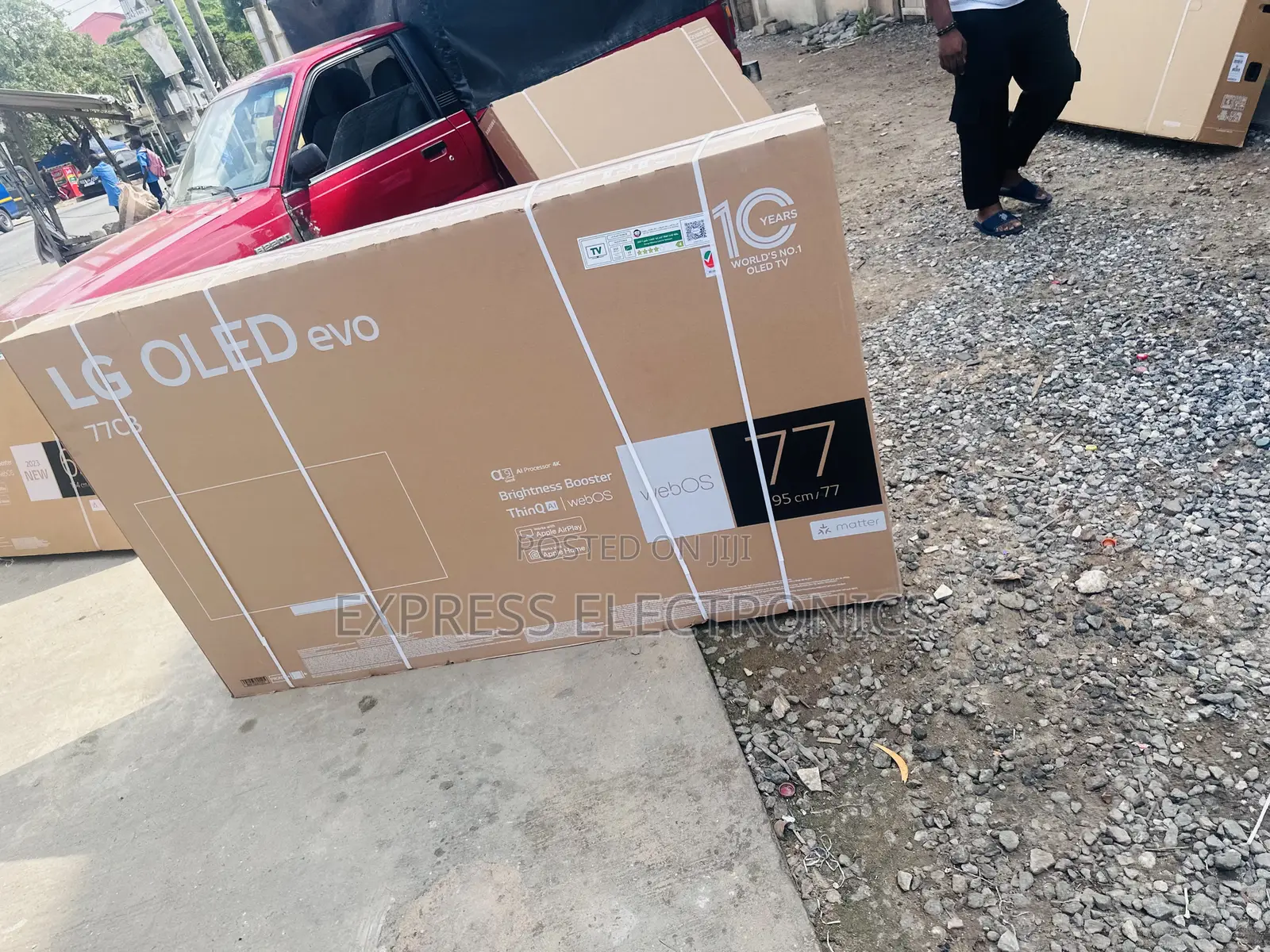 Slim Sleek Black 77c36 LG OLED Display Tv 