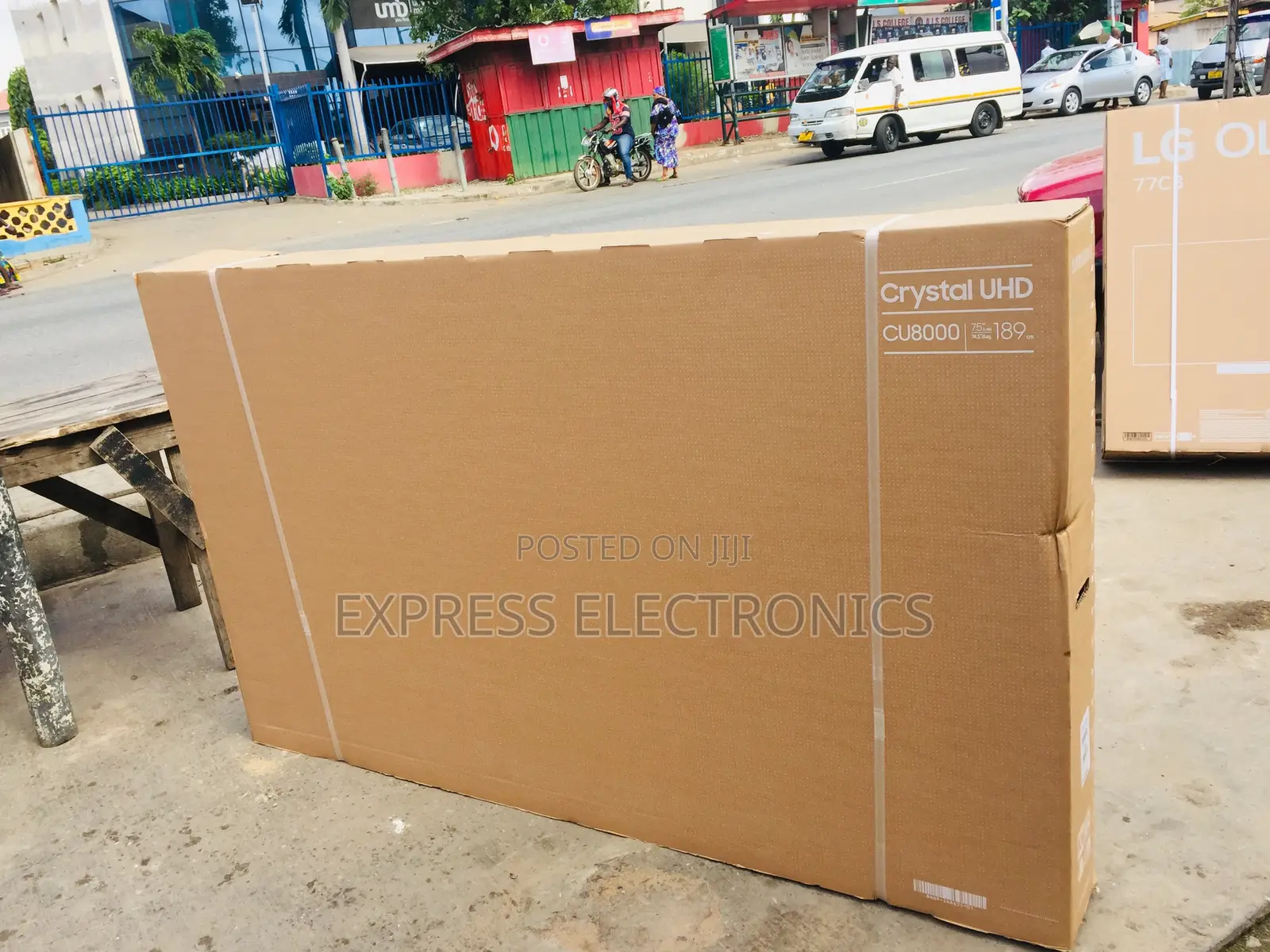 UHD Smart Samsung 75”Cu8000 Slim Tv 