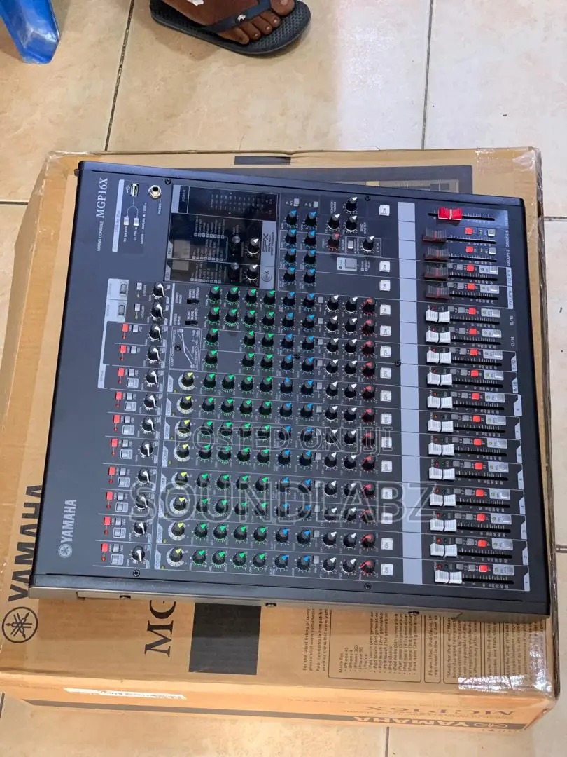 Yamaha Mgp16x Professional Compact Mixer