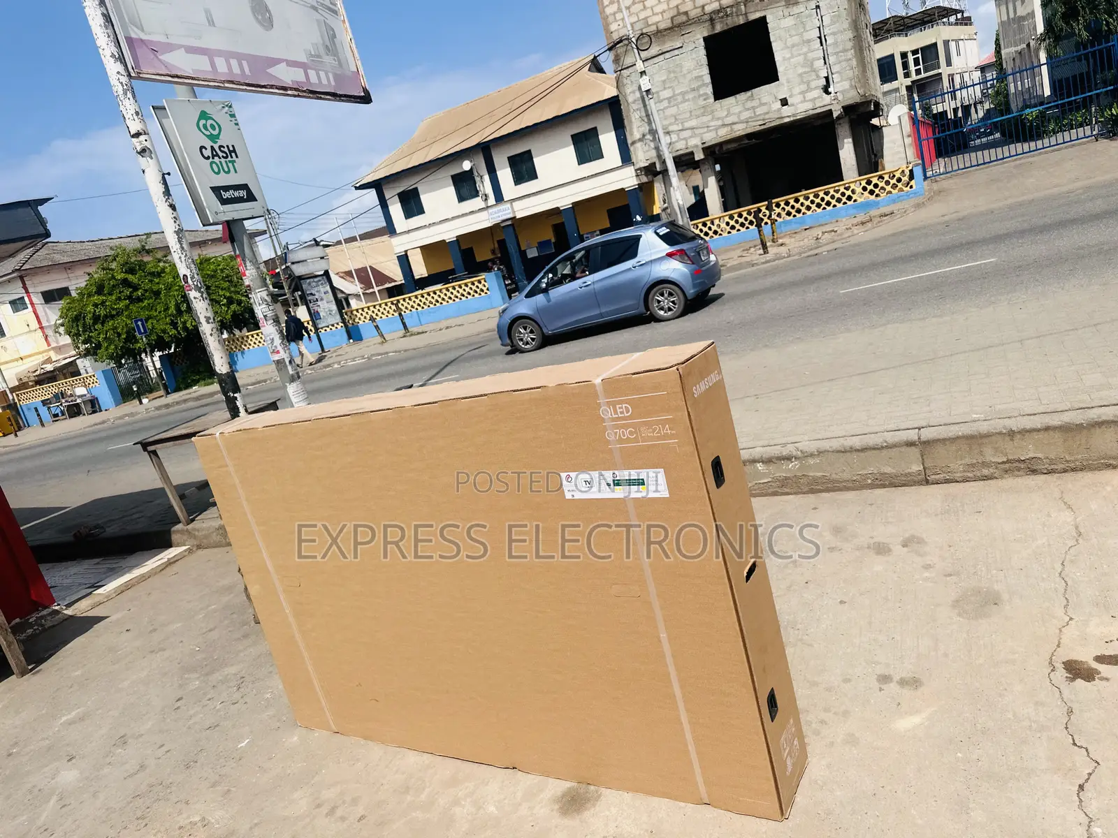 Qled Smart Gloss Slim Samsung 85”Q70c