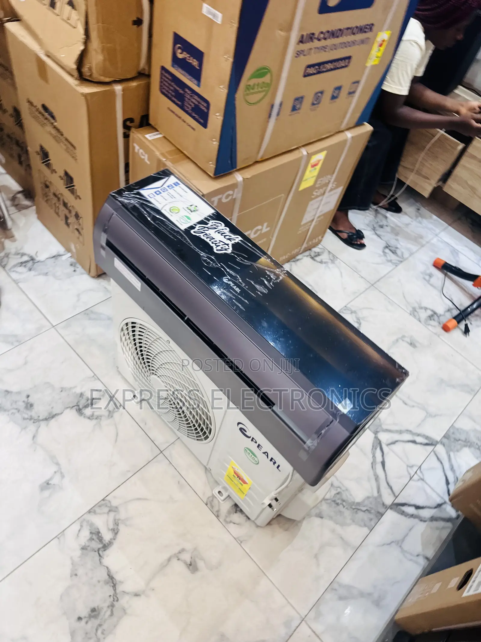 2.0hp Split R410 Gas Black Pearl AC  