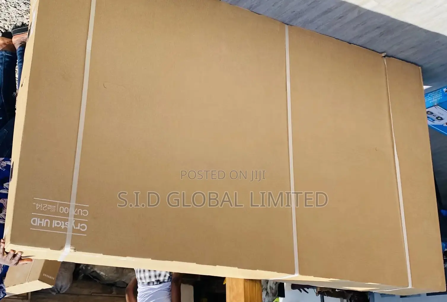 Sleek and Slim Design 85" Crystal UHD CU7000 Smart TV