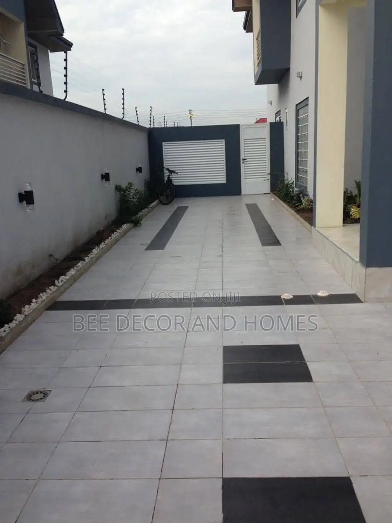 4bdrm House in Bee Decor & Homes, Lake Side Estate for sale
