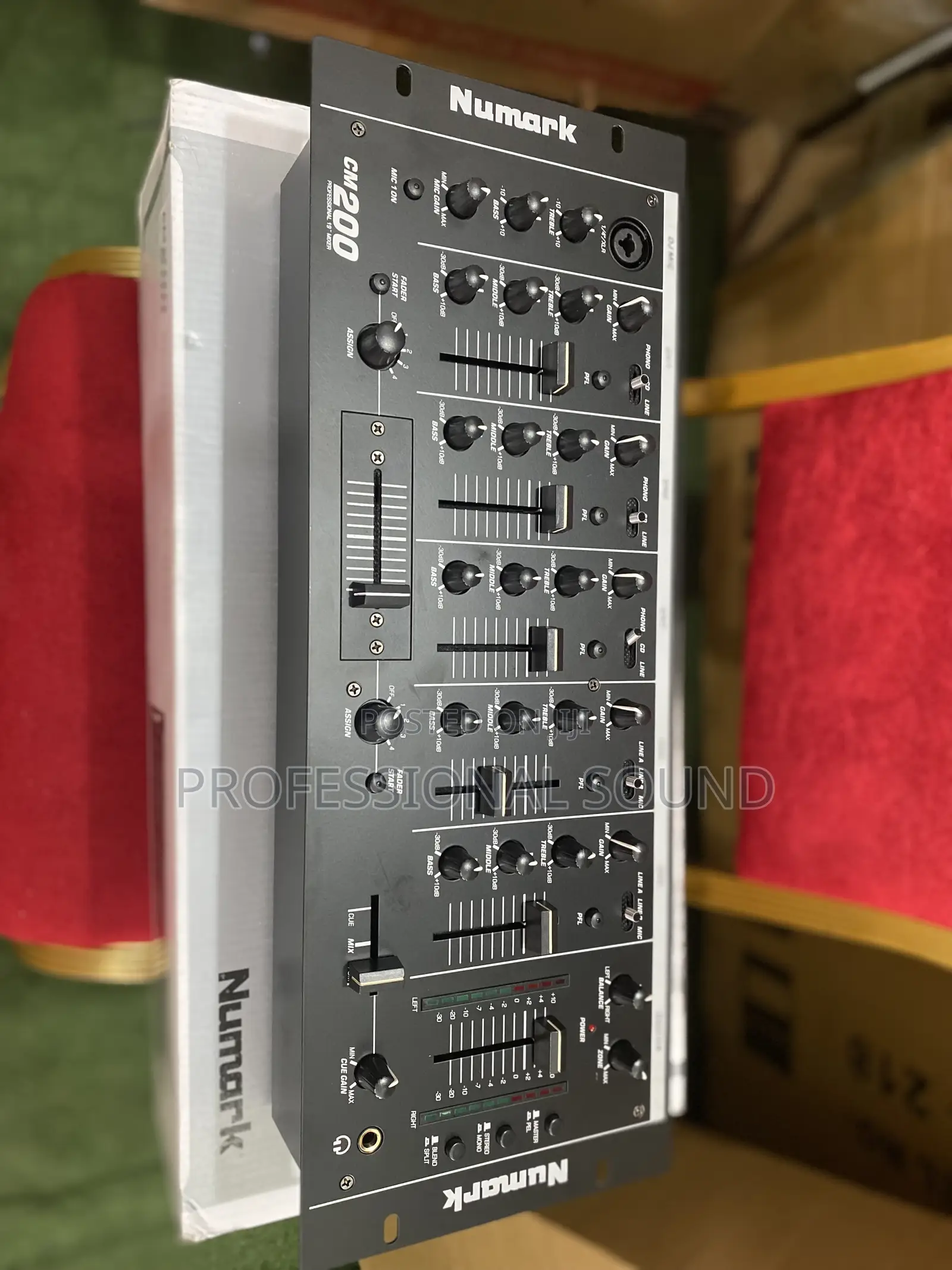 Numark DJ Mixer
