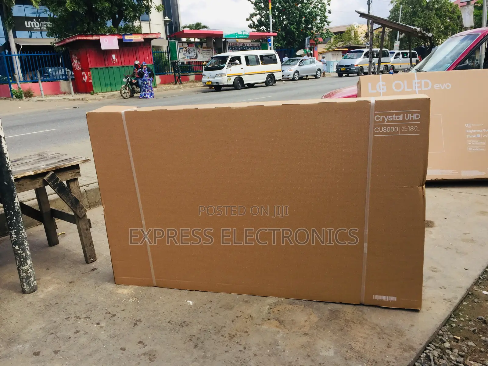 Ultra Modern Slim UHD Smart Samsung 75”Cu8000