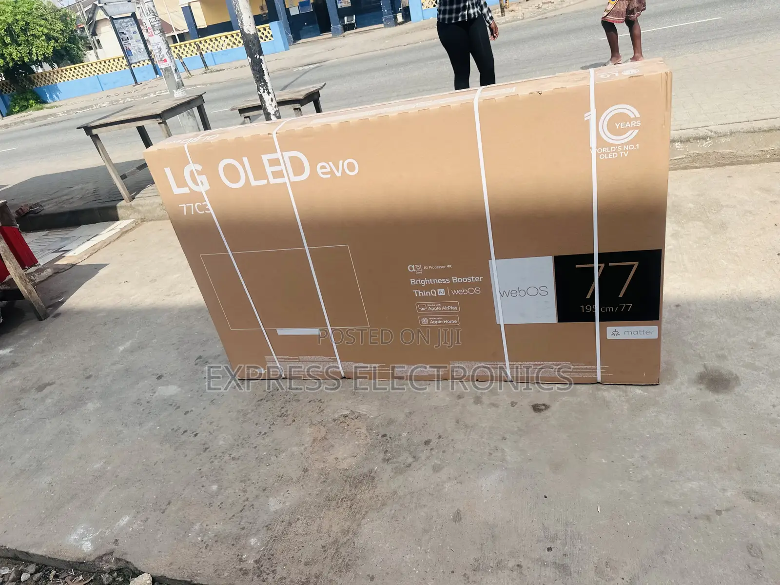 Vivid Clear OLEC Picture UHD Smart LG 77”C36