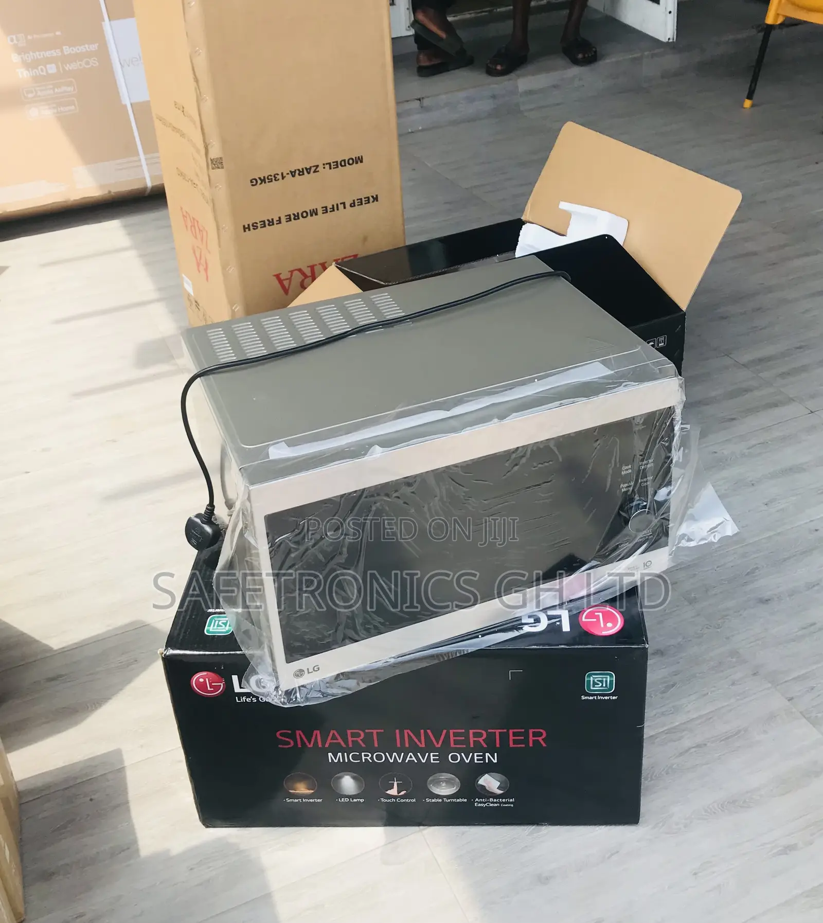 Electric Gray Inverter 42L LG MH-8265CIS in-Built Microwave