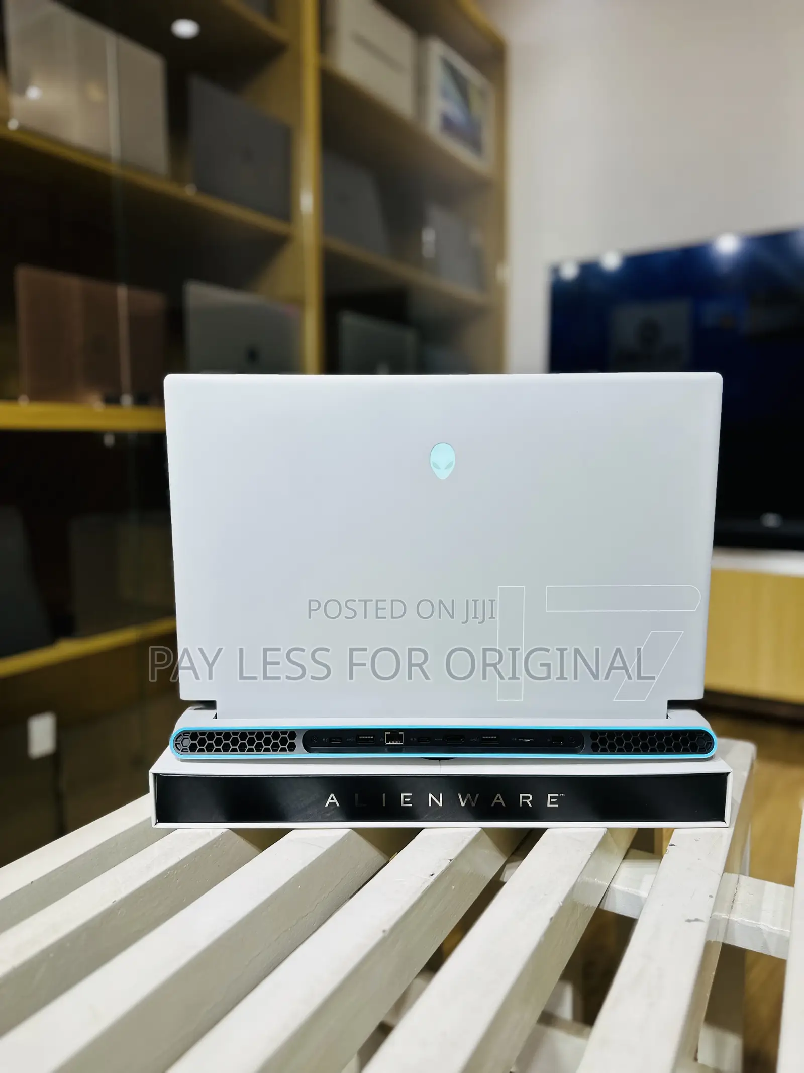 New Laptop Dell Alienware 17 16GB Intel Core I9 SSD 1T