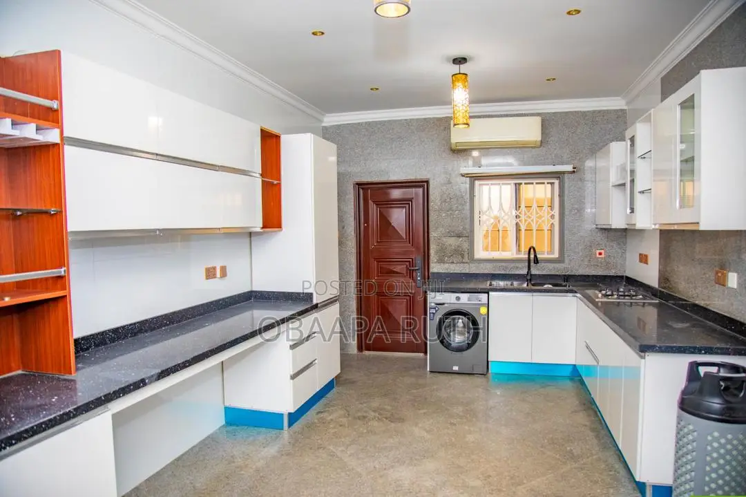 4bdrm Duplex in East Legon for rent