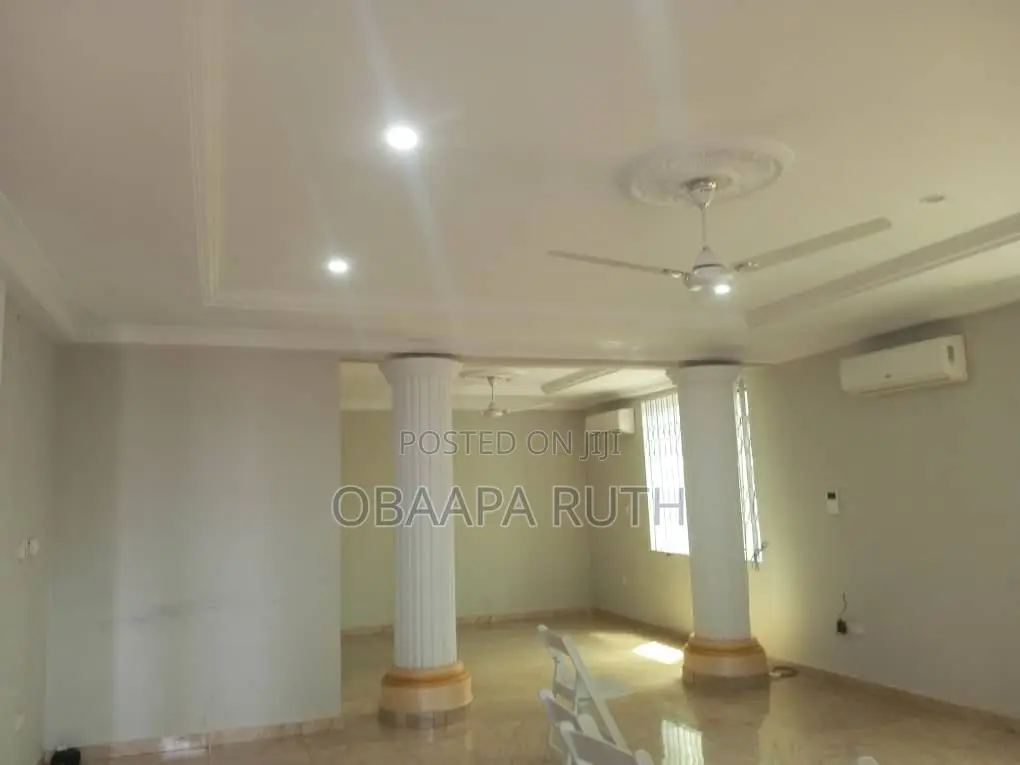 4bdrm House in Lakeside Community for rent