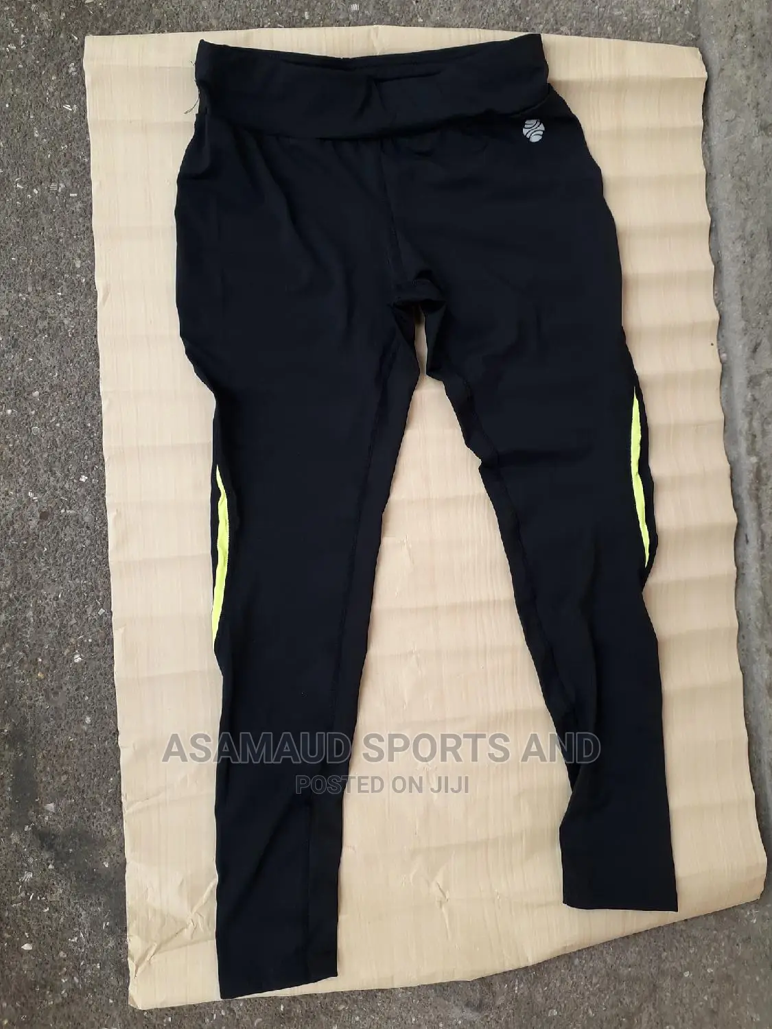 Set Of Ladies Gym Waer At Cool Price