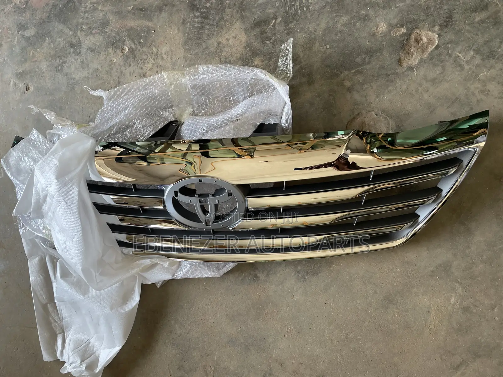 Toyota Fortuner 2012 Front Shells