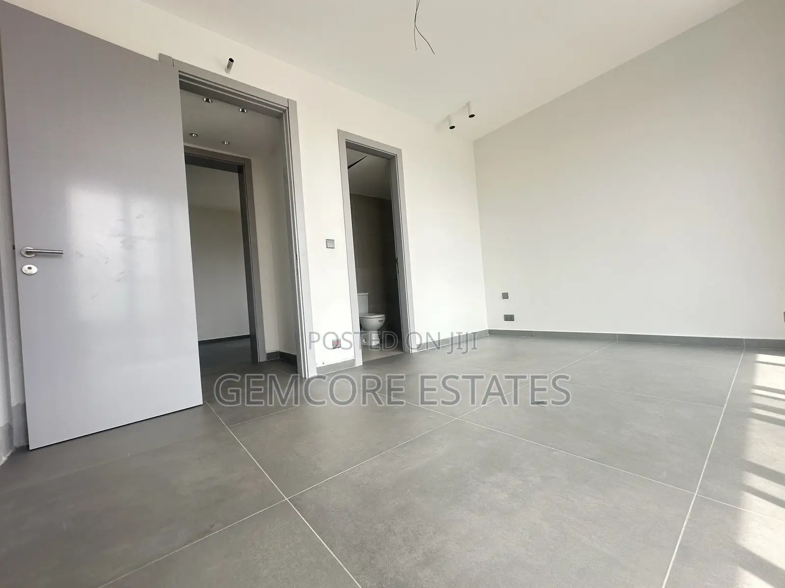 4bdrm Townhouse/Terrace in East Legon Hills for sale