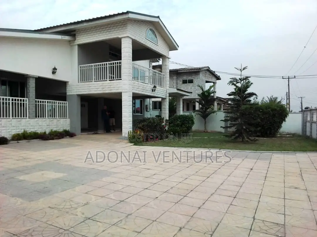 5bdrm House in Tech Oduom, Kumasi Metropolitan for sale