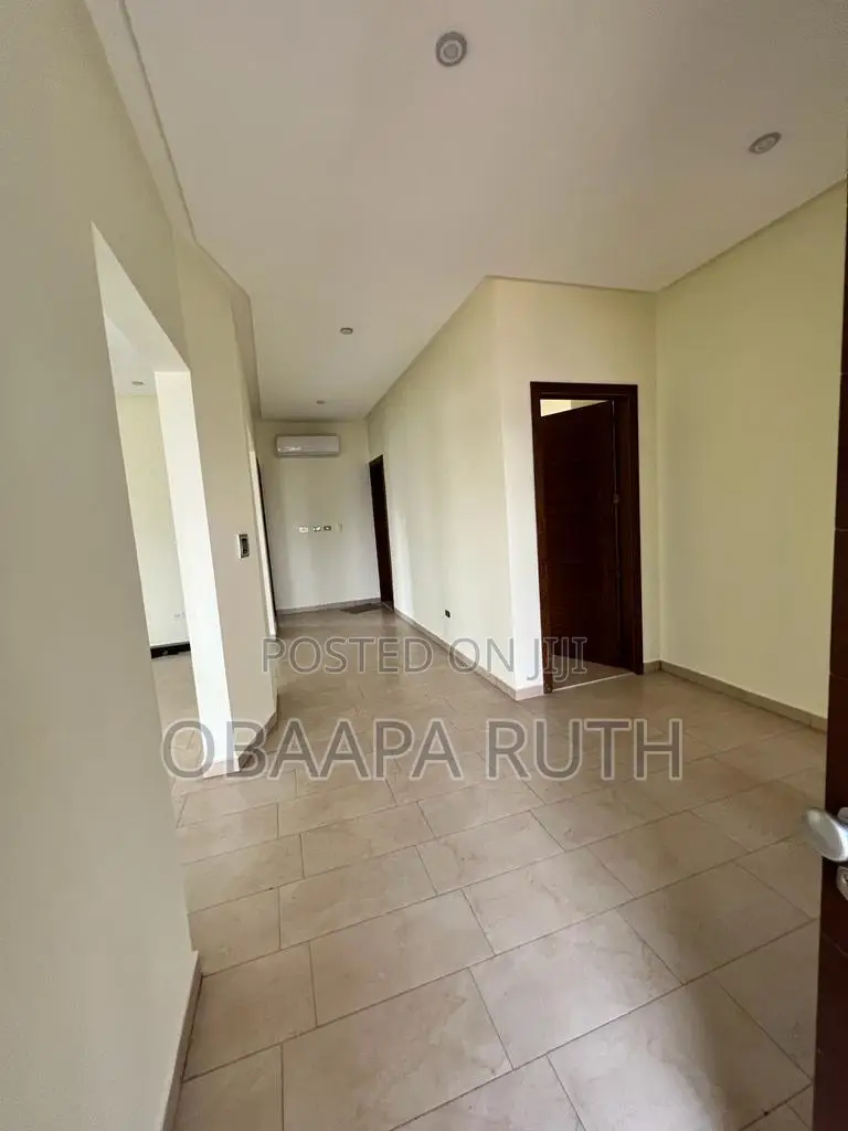 4bdrm House in School Junction for rent