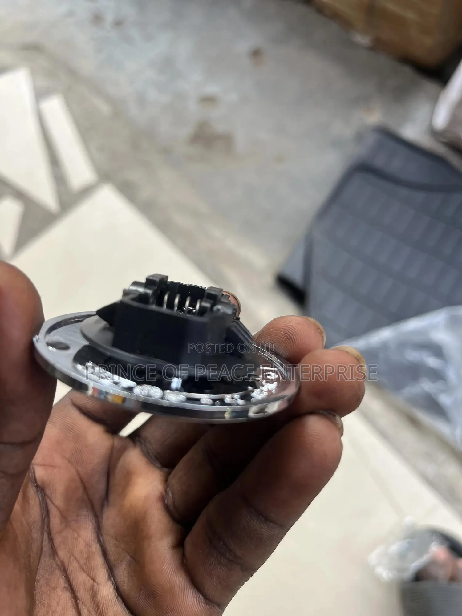 Mercedes Benz Bonnet Crown or Logo Flat