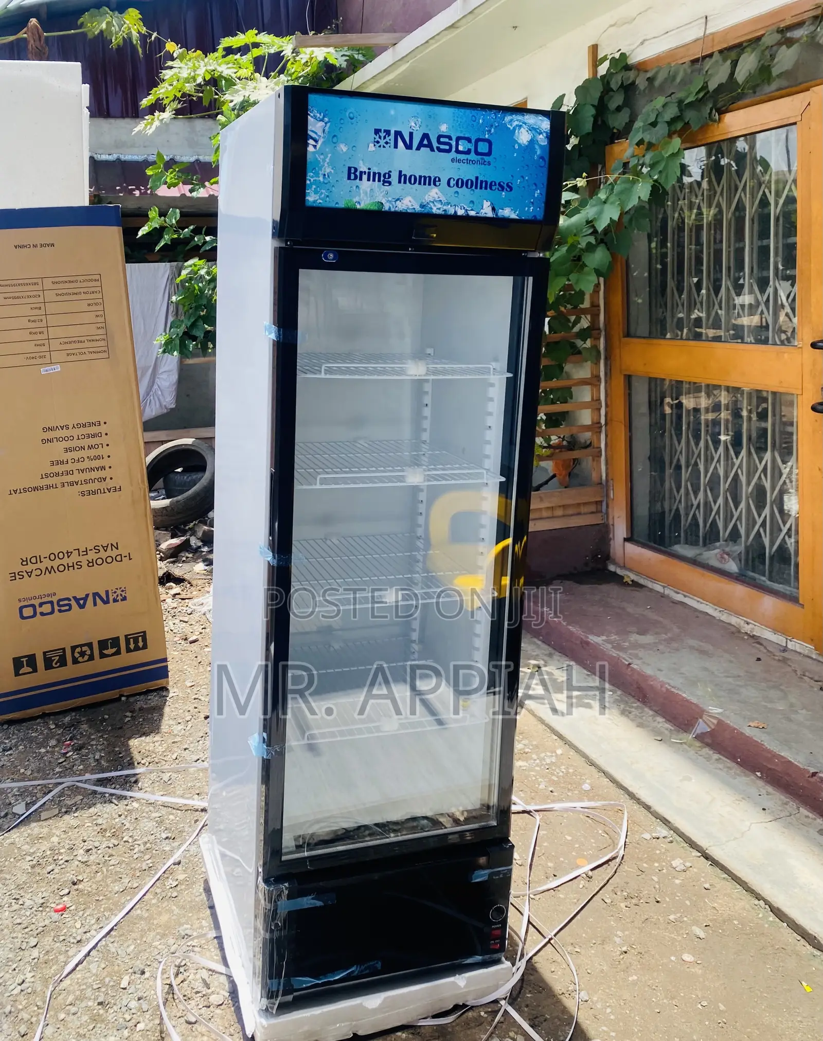 Classic Nasco-298-LTRS-Display-Fridge-Nas-Fl360-1dr.
