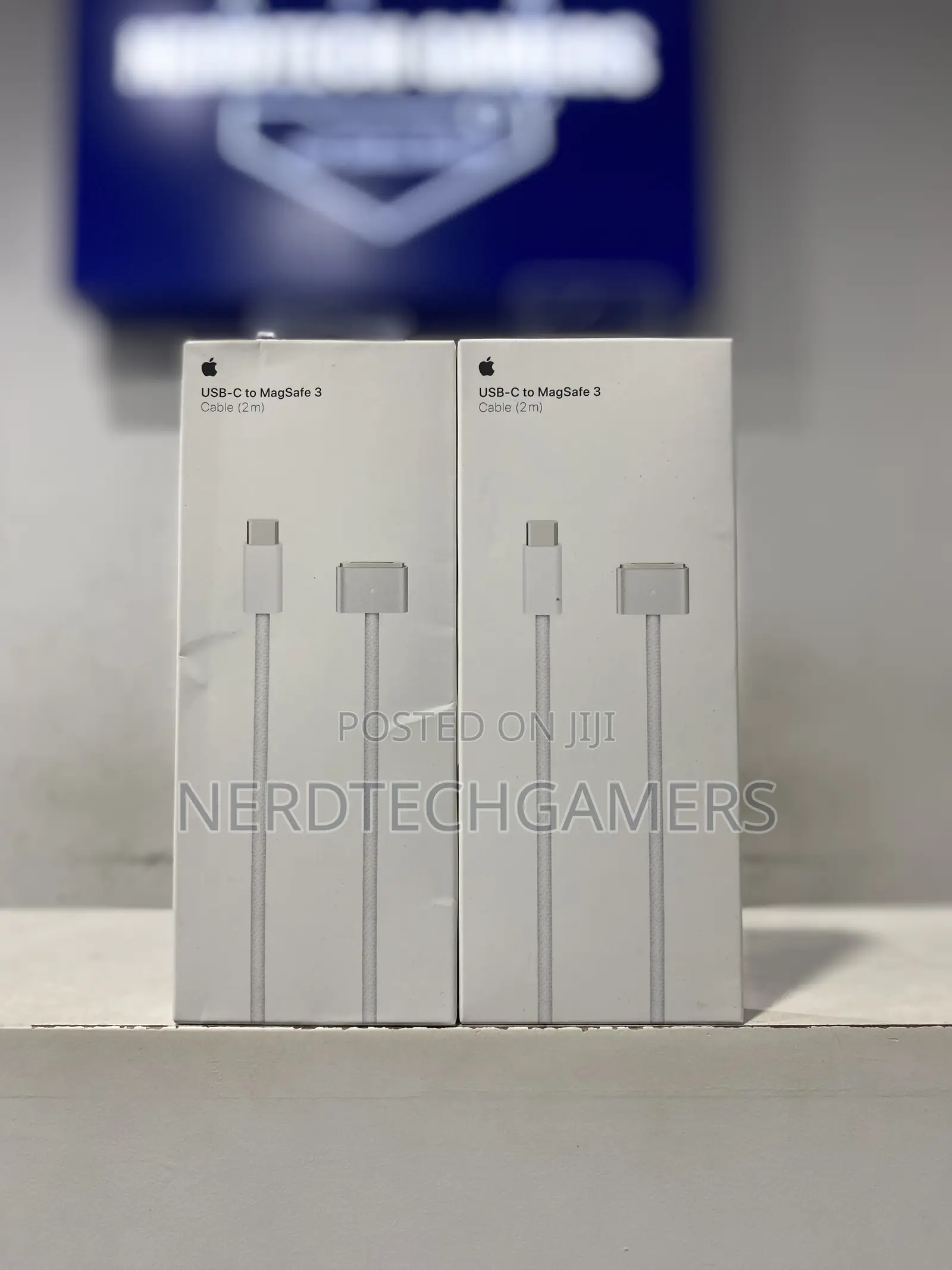 Apple USB-C to Magsafe 3 Cable (2 M)
